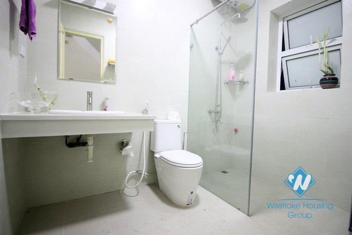 Budget house for rent in Hoang hoa tham, Ba Dinh